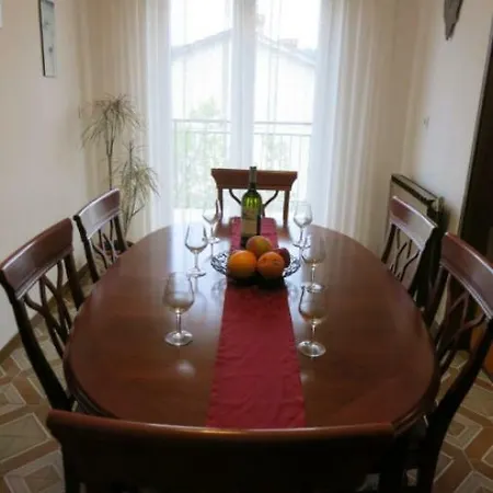 Diana Apartment *